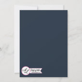 5x7 Senior Aankondiging Baby Roze Kosmos op Navy (Achterkant)