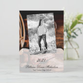 5x7 Senior Aankondiging Cowboy laarzen Schuur Hout (Staand voorkant)