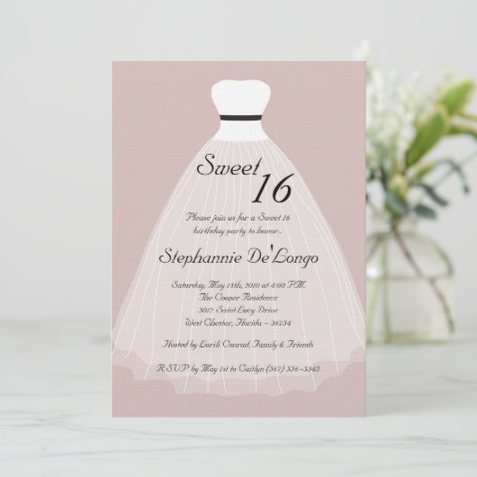 5x7 Tan Sheer Jurk Sweet 16 Verjaardag Uitnodiging (Staand voorkant)