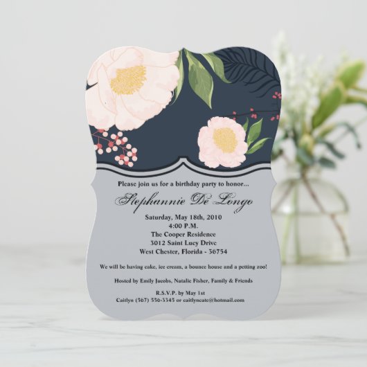 5x7 Verjaardag Uitnodiging Witte Bloemen op Da (Staand voorkant)