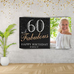 60 en Fabulous Modern Black 60th Birthday Foto Spandoek<br><div class="desc">60 en Fabulous Modern Zwart 60e Verjaardag Fotobanner. Geweldig teken voor het 60ste verjaardagsfeest met een aangepaste foto, inspirerend en grappige quote 60 en fantastisch en tekst in trendy script met een naam. De achtergrond is zwart en de tekst is in witte en gouden kleuren. Personaliseer het bord met je...</div>