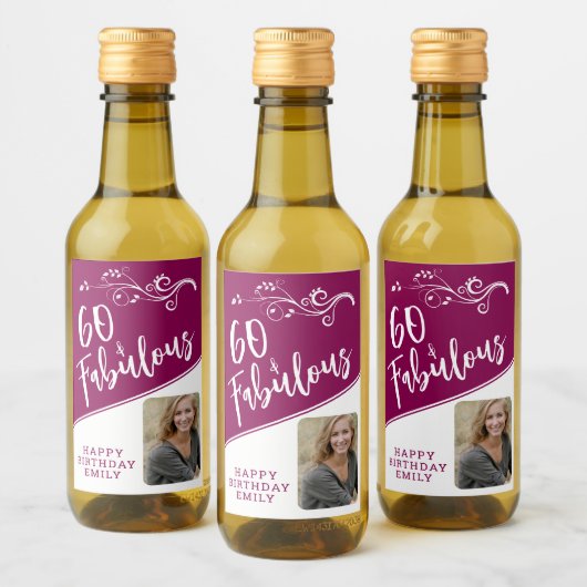 60 en Fabulous Script Photo Magenta 60th Birthday Wijn Etiket (Flessen)