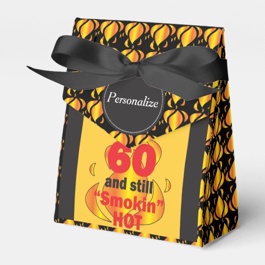 60 en nog steeds super heet | 60ste verjaardag bedankdoosjes (Voorkant Zijde)