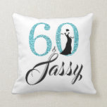 60 en Sassy | Typografie 60th Birthday Gift Kussen<br><div class="desc">Viel het draaien van 60 in stijl met dit elegante 60ste verjaardagsgeschenk. 60 en sassy in blauw glitter en zwart zijn ingesteld met moderne typografie. Andere geweldige 60e verjaardagspartijideeën zoals uitnodigingen en partijbenodigdheden zijn beschikbaar in onze winkel. Als je hulp nodig hebt, kun je contact met ons opnemen via onze...</div>