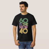 60 is de nieuwe 40 - 60e verjaardag Cadeau Essenti T-shirt (Voorkant volledig)