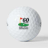 60 jaar en nog steeds swingende grappige 60e verja golfballen (Voorkant)