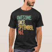  60-jarige grappigheid Geweldige sinds september T-shirt (Voorkant)