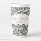 60-jarige luipaard roze en sassy 60-jarige verjaar latte mok (Voorkant)