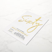 60 | Moderne goudprijs 60e verjaardag Folie Uitnodiging (Gedraaid)