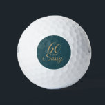 60 Sassy Dark Emerald Gold 60th Birthday Gift Golfballen<br><div class="desc">Viel om 60 in stijl met deze glamoureuze 60ste verjaardag golf in het donker emerald en faux gouden gliter. De woorden 60 en sassy worden geplaatst gebruikend moderne typografie. Exclusief voor u ontworpen door Happy Dolphin Studio.</div>
