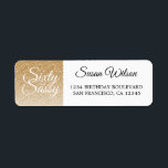60 Sassy Gold Glitter 60th Birthday Return Address Etiket<br><div class="desc">Het vieren van het 60-jarig worden in stijl met dit moderne 60ste verjaardagsontwerp op een gouden glitter ombre achtergrond, een chic 60ste verjaardagsaanduiding die je gewoon kunt personaliseren en uitzenden voor je zestigste verjaardagsfeest. De woorden zestig en assy worden geplaatst gebruikend modern manuscript. Neem contact met ons op via onze...</div>