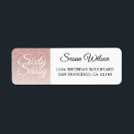 60 Sassy Pink Glitter 60th Birthday Return Address Etiket<br><div class="desc">Het vieren van 60-jarige stijl met dit moderne 60ste verjaardagsontwerp op een roze glitter ombre achtergrond, een chic 60ste verjaardagsaanduiding die je gewoon kunt personaliseren en uitzenden voor je elegante viering van je zestigste verjaardagsfeestje. De woorden zestig en assy worden geplaatst gebruikend modern manuscript. Neem contact met ons op via...</div>
