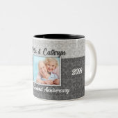 60e Diamond Jubileum met Couple's foto Tweekleurige Koffiemok (Voorkant rechts)