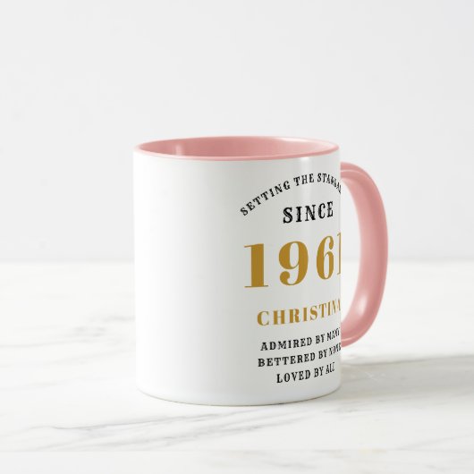 60e verjaardag 1961 Roze gouddame op persoonlijke  Mok (Voorkant rechts)