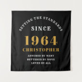 60e verjaardag 1964 Elegant Zwart Goud Chic Wandkleed (Voorkant)