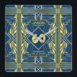 60e verjaardag Art Deco Gold Blue Great Gatsby Vierkante Klok<br><div class="desc">Viel je mijlpaal in stijl om met dit unieke Art Deco-stijl,  geweldig Gatsby-geïnspireerd design met geometrische vormen in helder goud boven donkerblauwe achtergrond. Een elegant,  klastisch,  seksneutraal uiterlijk perfect voor het herdenken van die speciale verjaardag met de jazz-gefundeerde smaak van de Roaring Twenties.</div>