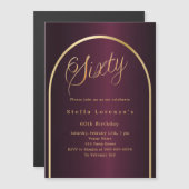 60e verjaardag Bourgondië gouden boog script luxe Magnetische Uitnodiging (Voorkant / Achterkant)