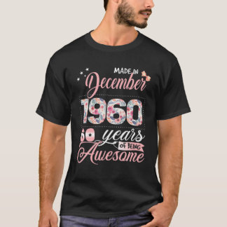 60e verjaardag Floral Gift for Womens Geboren in D T-shirt
