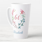 60e verjaardag gepersonaliseerde roze bloem vrouwe latte mok (Linkerhoek)