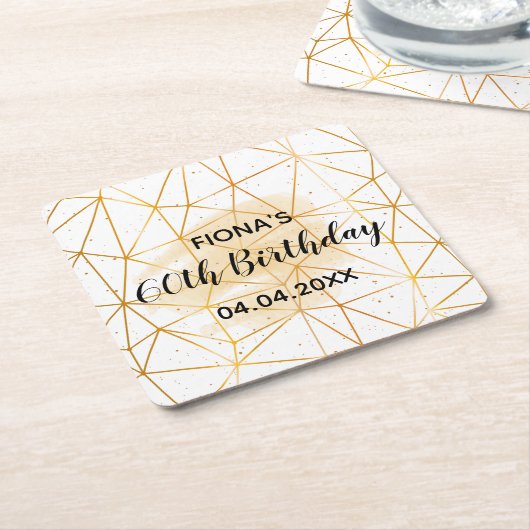 60e verjaardag gouden geometrische witte monogram kartonnen onderzetters (Schuin)
