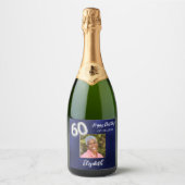 60e verjaardag marine blauwe foto sparkling wijnetiket (Voorkant)