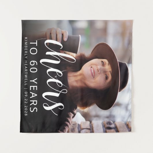 60e verjaardag Party Foto Wit Script Cheers Wandkleed (Voorkant (horizontaal))