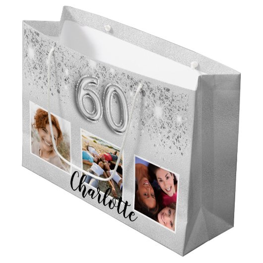 60e verjaardag zilveren glitter foto naam groot cadeauzakje (Voorkant Gekanteld)