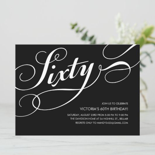 60e verjaardag zwarte en witte uitnodigingen (Staand voorkant)