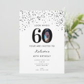 60e verjaardagsfeestje Kijk wie is 60 moderne foto Kaart (Staand voorkant)