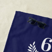 60ste bruiloft marineblauw witte baard strandlaken (In situ)