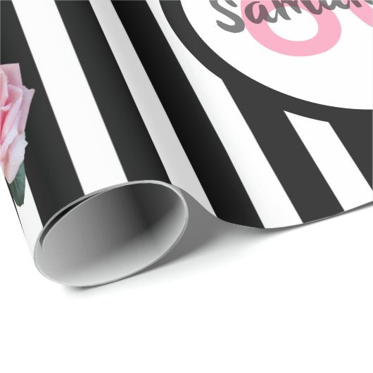 60ste verjaardag chic roze rozen zwart witte strep cadeaupapier (Rol Hoek)