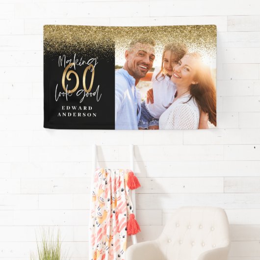 60ste verjaardag moderne foto van zwart en goud spandoek (Insitu)