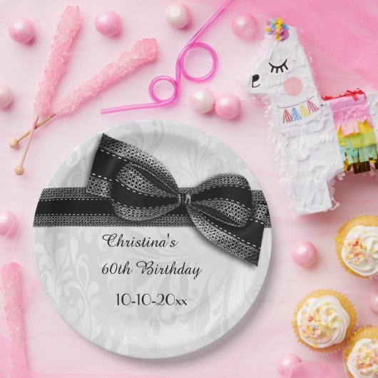 60th Birthday Black Damask en Faux Bow Papieren Bordje (Feest)