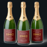 60th Birthday Name 1962 Red Gold Elegant Sparkling Wijnetiket<br><div class="desc">Een gepersonaliseerd elegant mousserend wijnetiket dat gemakkelijk is aan te passen voor die speciale gelegenheid.</div>