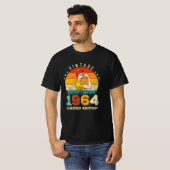 61 jaar oude Bday 1964  61ste Verjaardag Vrouwen T-shirt (Voorkant volledig)