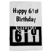 61e Birthday Black Odometer Medium Cadeauzakje (Voorkant)