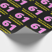 61e verjaardag: Roze strips en harten "61" + Naam Cadeaupapier (Hoek)