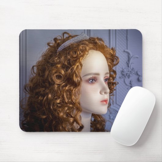 6271-Mannequin met rood haar en Diamond Tiara Muismat (Met muis)