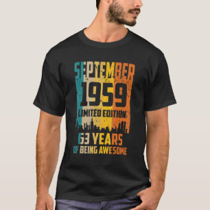 63e verjaardag 63 jaar Geweldige sinds september 1 T-shirt