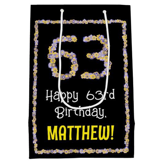 63e verjaardag: Floral Flowers Number, Custom Name Medium Cadeauzakje (Achterkant)