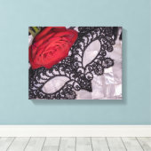 6418-Rode Roos met Zwart Maskerade Masker Canvas Afdruk (Insitu (Houten vloer))