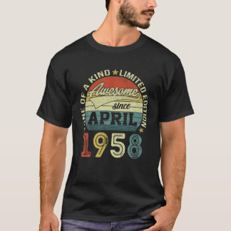 64 jaar oude geschenken Geweldige sinds april 1958 T-shirt