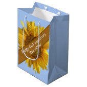 64e verjaardag Zonnebloem Bewerkbaar Medium Cadeauzakje (Voorkant Gekanteld)