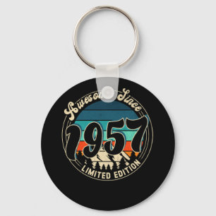 65 jaar oude Vintage 65 jaar oude dag 1957 Sleutelhanger