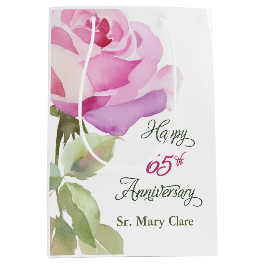 65-jarig jubileum aangepaste naam Roze roos Medium Cadeauzakje (Voorkant)