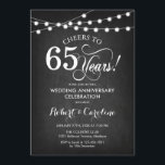 65e bruiloft Jubileum - Krijtbord Zwart Wit Kaart<br><div class="desc">65e bruiloft Jubileum uitnodiging. Zwart-wit ontwerp met krijtbordpatroon en sprookjesachtige lichtjes. Beschikt over een elegant script lettertype. Hoera voor 65 jaar! Kan worden gepersonaliseerd in elk jaar van het huwelijk! Stuur me een bericht als je nog meer maatwerk nodig hebt.</div>