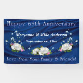 65e Jubileum Witte rozen en blauwe gordels Spandoek (Horizontaal)