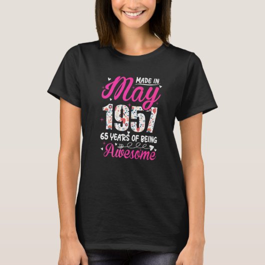 65e verjaardag Geweldige sinds mei 1957 Floral T-shirt (Voorkant)