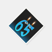 65e verjaardag kaars met oogballen servetten (Hoek)