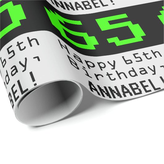 65e verjaardag - Nerdy / Geeky stijl "65" en naam Cadeaupapier (Rol Hoek)